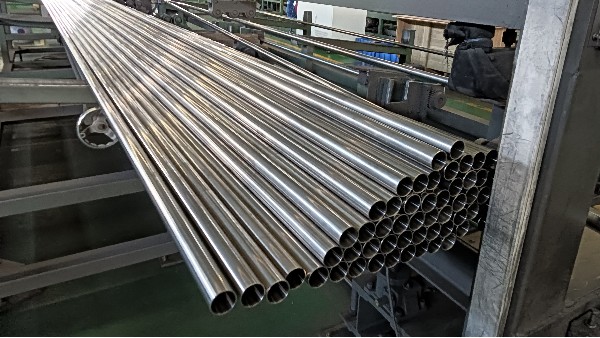 光伏推桿支架用什么材質(zhì)的管會(huì)更有優(yōu)勢