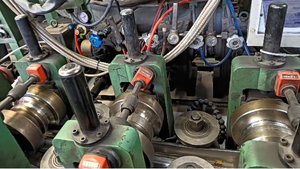 不銹鋼管，為何成機(jī)械設(shè)備首選？